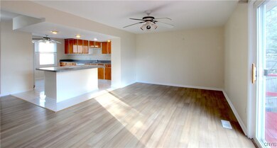 8394A Shallowcreek Rd unit A, Liverpool, NY 13090 - photo 5