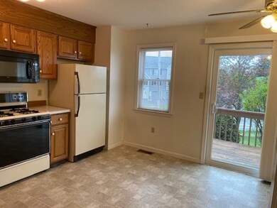 85 Tennis Plaza Rd unit 5, Dracut, MA 01826 - photo 2