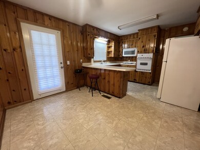 107 Burrum Dr, Shelbyville, TN 37160 - photo 5