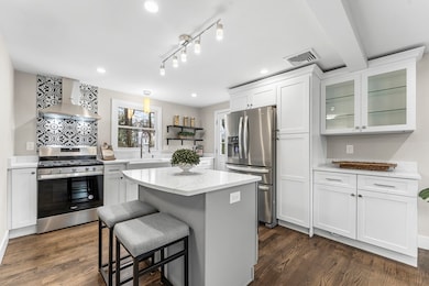 70 Fairmont Ave, Waltham, MA 02453 - photo 5