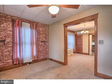 2220 Garfield Ave, Reading, PA 19609 - photo 7