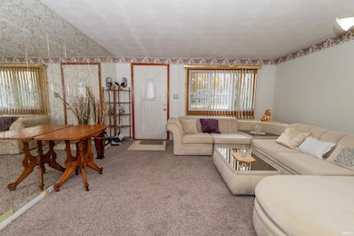 606 N Twyckenham Dr, South Bend, IN 46617 - photo 4