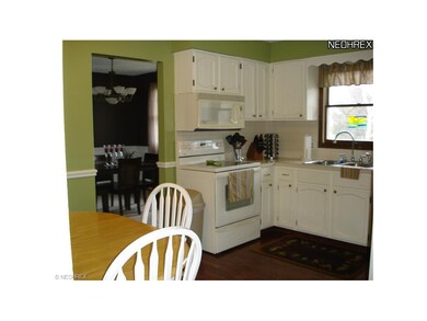 The chef won't mind being in this cheerful kitchen