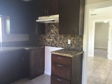 2610 Springfield Ave, Laredo, TX 78040 - photo 6