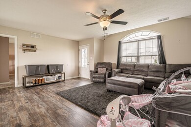 455 Gentry Crossings Blvd, Mount Washington, KY 40047 - photo 3