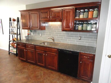 519 Meadowlark Dr, Shelbyville, TN 37160 - photo 2