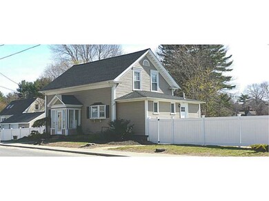 948 Greenville Ave, Greenville, RI 02828 - photo 2