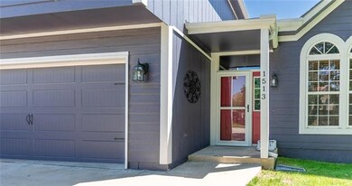 1513 Colt Cir, Raymore, MO 64083 - photo 4