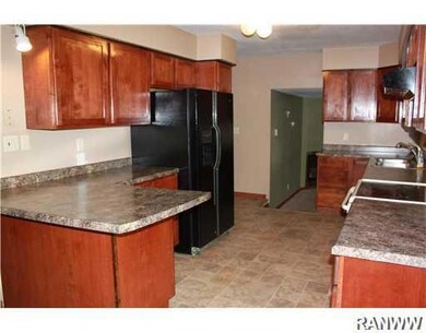 221 15th St NE, Menomonie, WI 54751 - photo 5