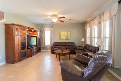 4301 Brazos Bend Dr, Pearland, TX 77584 - photo 5