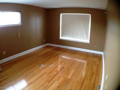 8-MasterBedRoom