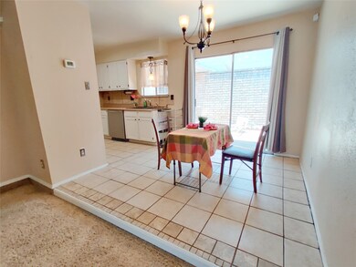 17121 Blackhawk Blvd, Friendswood, TX 77546 - photo 5