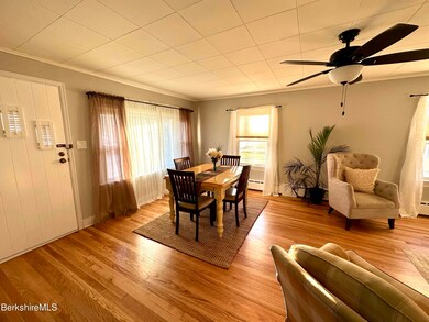 582 W Housatonic St, Pittsfield, MA 01201 - photo 5