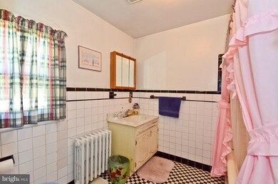 5806 Riggs Rd, Hyattsville, MD 20783 - photo 2