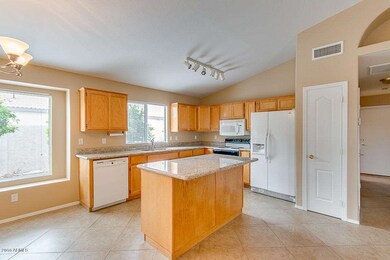 881 E Baylor Ln, Chandler, AZ 85225 - photo 7