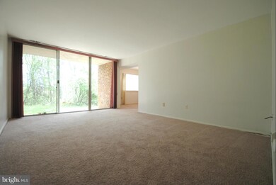 8453 Greenbelt Rd unit T, Greenbelt, MD 20770 - photo 3