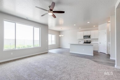 7016 S Catfish Creek Ave, Meridian, ID 83642 - photo 4