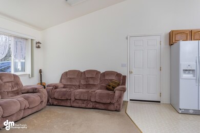 2380 N Little John Way Wasilla-large-004