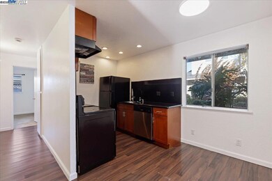 14653 Doolittle Dr, San Leandro, CA 94577 - photo 4