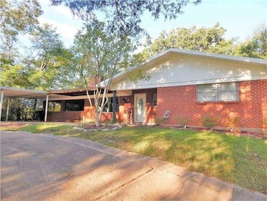 1504 Emanuel St, Natchitoches, LA 71457 - photo 2