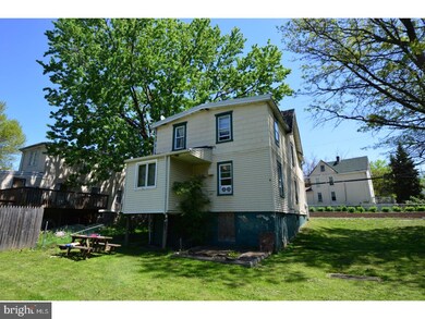 1313 Worrell St, Crum Lynne, PA 19022 - photo 3