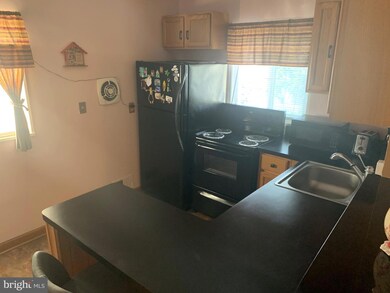 5219 Doppler St, Capitol Heights, MD 20743 - photo 4