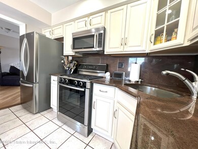 29 Shirra Ave unit 249, Staten Island, NY 10314 - photo 6