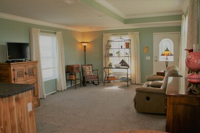 4716 Wooddale Dr, Davenport, IA 52806 - photo 2