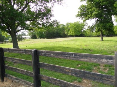 210 Uselton Rd, Shelbyville, TN 37160 - photo 6