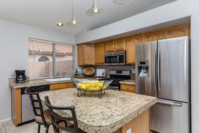 7442_E_Knowles_Ave_07