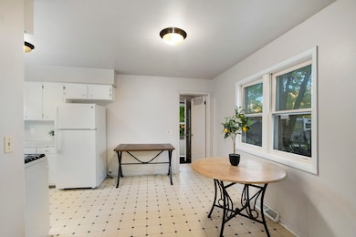 2917 Jefferson St, Muskegon, MI 49444 - photo 6