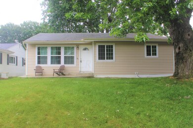 423 Bernhard Rd, Columbus, OH 43213 - photo 3