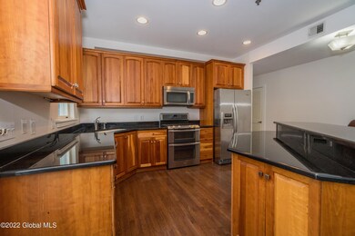 73 Railroad Place unit 302, Saratoga Springs, NY 12866 - photo 7