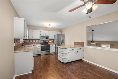 712 N 2nd St, Lansing, KS 66043 - photo 6