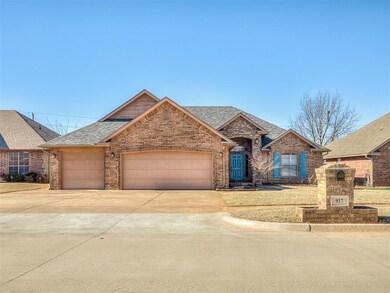 917 Kelsi Dr, Moore, OK 73160 - photo 2