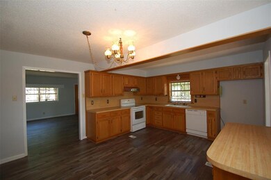 908 W Heron St, Denison, TX 75020 - photo 7