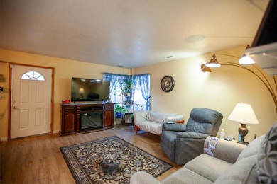 4778 N river Rd (2 of 18)
