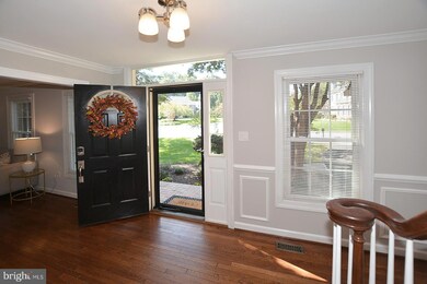 8509 Oak Pointe Way, Fairfax Station, VA 22039 - photo 2