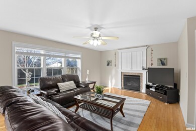 10911 N Highcrest Ln, Dunlap, IL 61525 - photo 4