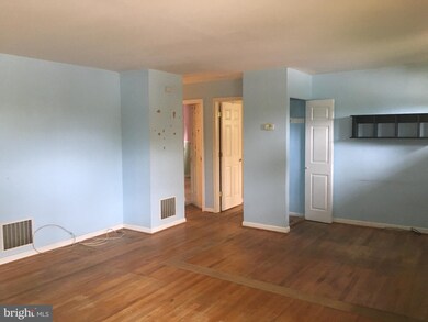 308 W Furnace Branch Rd, Glen Burnie, MD 21061 - photo 4