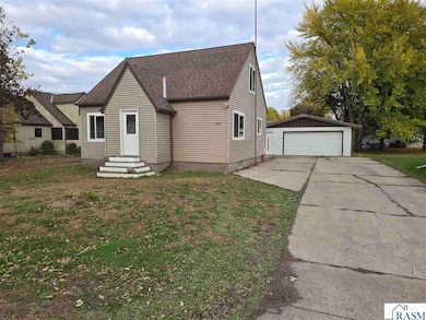 18294 Sperl Ave, New Ulm, MN 56073 - photo 2