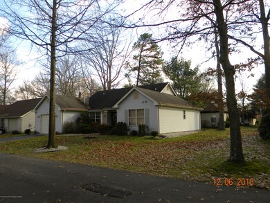 610 Petunia Ln S, Whiting, NJ 08759 - photo 2