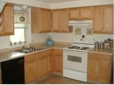 163 New River Rd unit 163, Manville, RI 02838 - photo 5