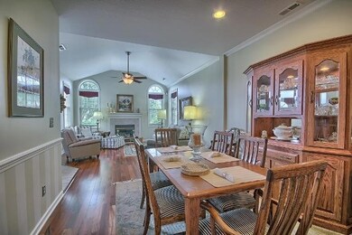 Dining Area 2