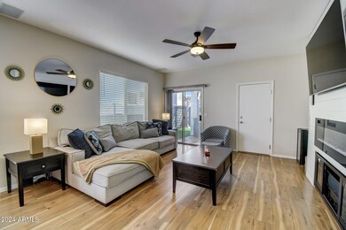 5-web-or-mls-S 87th Pl-005