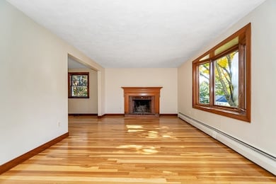 17 Wakefield St, Reading, MA 01867 - photo 2