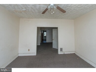 2743 Saunders St, Camden, NJ 08105 - photo 6