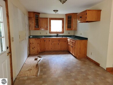 1600 S Jackson Ave, Harrison, MI 48625 - photo 6