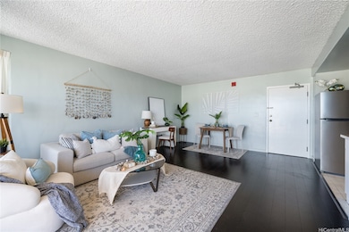 Sunset Towers unit 1903, Honolulu, HI 96814 - photo 2