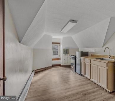 228 E Harrison St, Cumberland, MD 21502 - photo 3